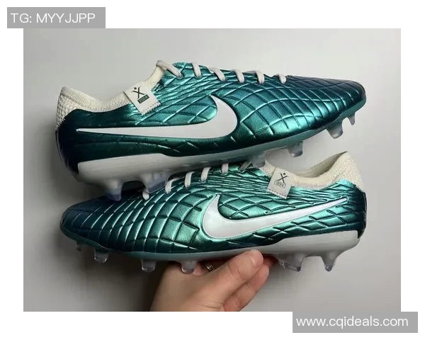 穿传奇足球鞋的球星们如何在绿茵场上书写属于自己的辉煌篇章